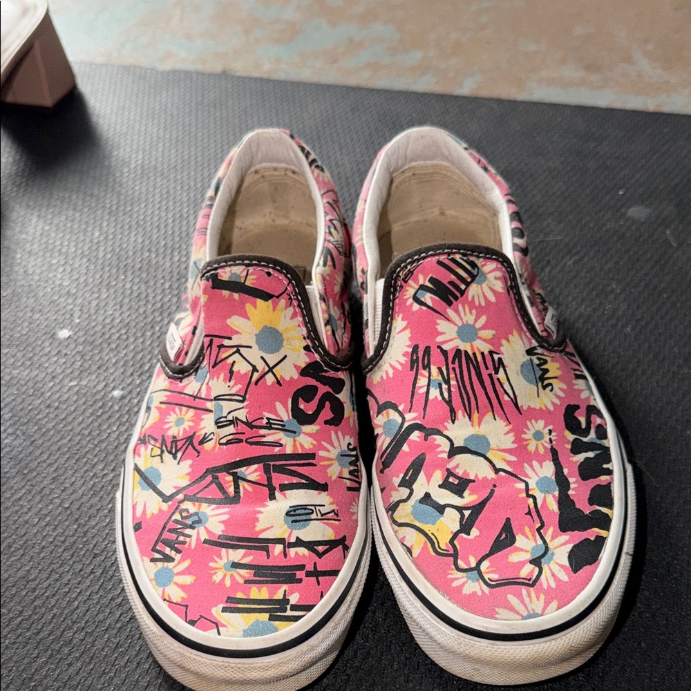 Vans women's  Slip-On Sneakers - Pink Floral Graffiti
only worn a few times